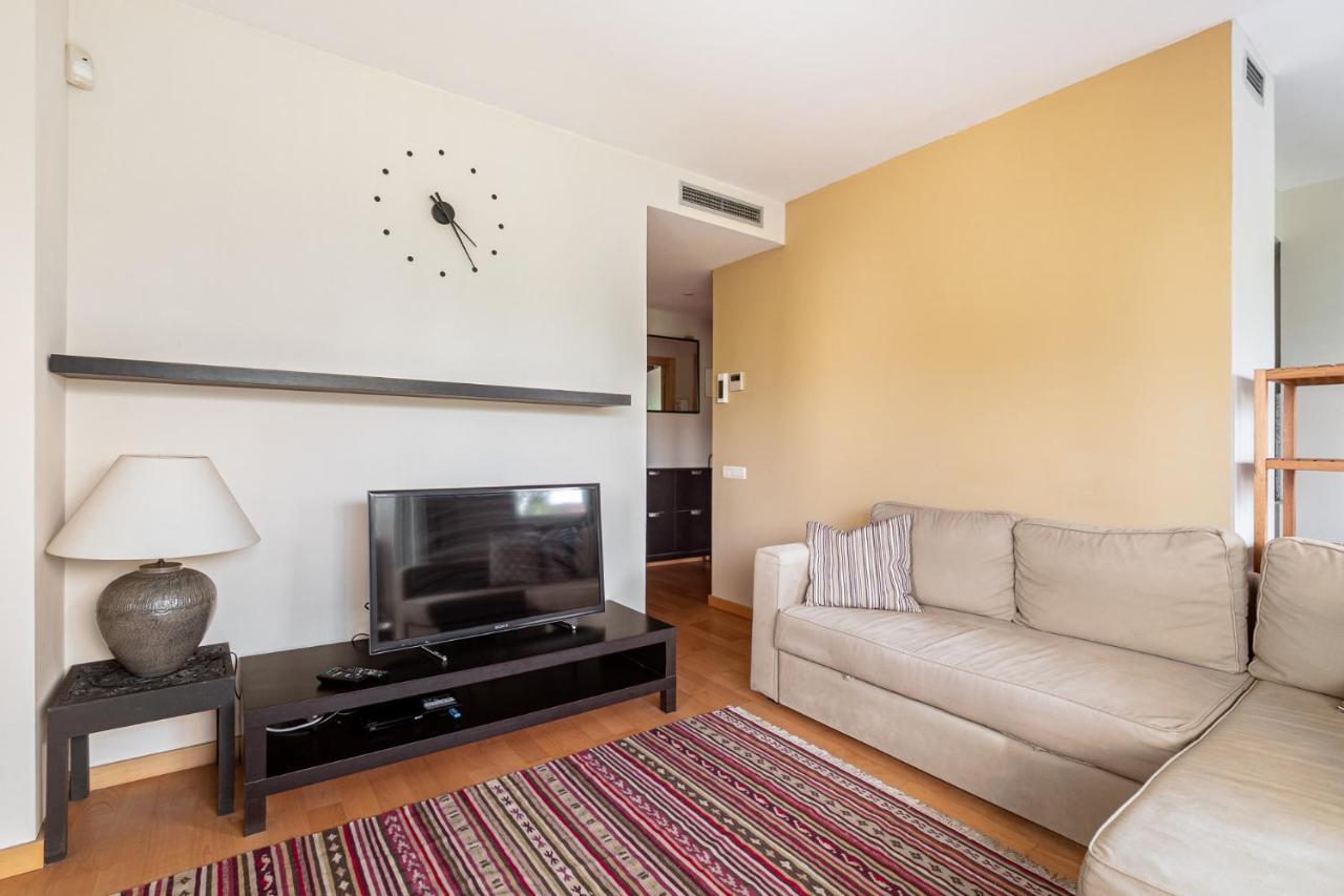 Forum Beach 2 And Pool Apartment Barcelona Sant Adria de Besos Bagian luar foto